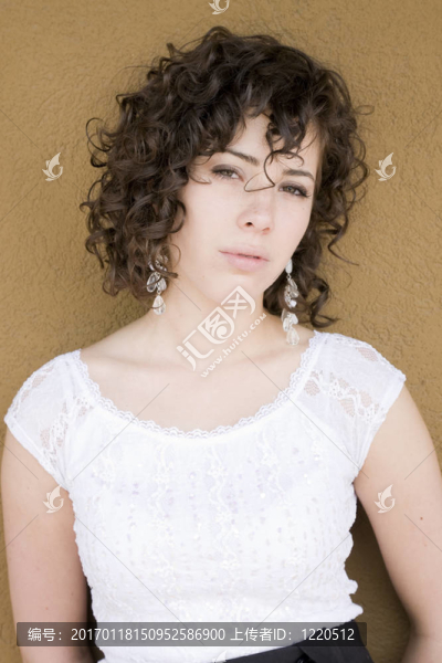 自然的卷發(fā)-匯圖網(wǎng) www.fosd68.com 自然的卷發(fā)