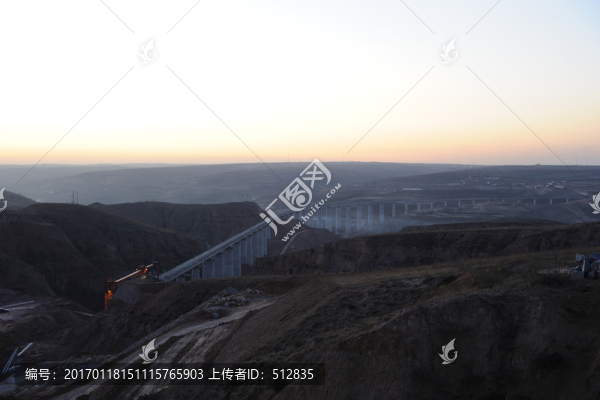 建設(shè)中的鐵路橋