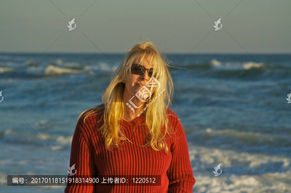 美麗的Beach女孩