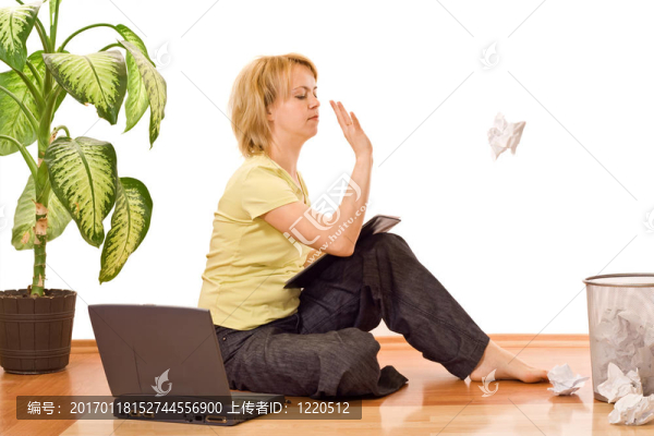 只有犯錯(cuò)誤的人-匯圖網(wǎng) www.fosd68.com 只有犯錯(cuò)誤的人