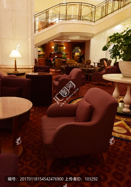 上海虹橋喜來登酒店的休閑沙發(fā)