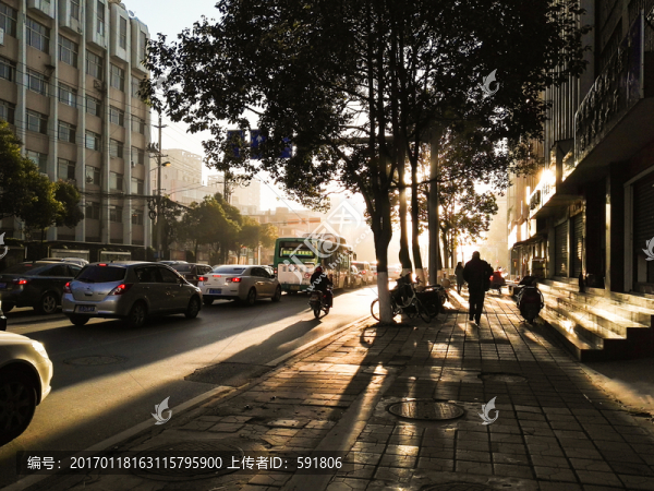 昆明早晨街景