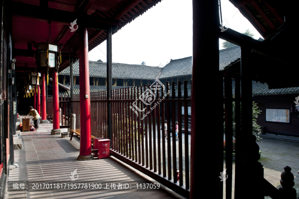 峨眉山,報國寺
