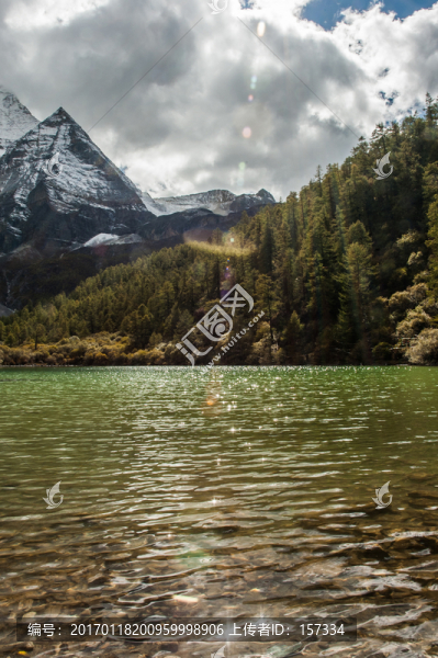 神山圣湖-匯圖網(wǎng) www.fosd68.com 神山圣湖