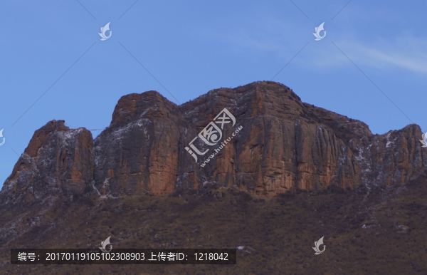 遠(yuǎn)山