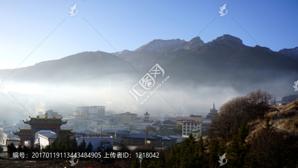 晨霧中的朗木寺