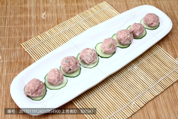 手打豬肉丸