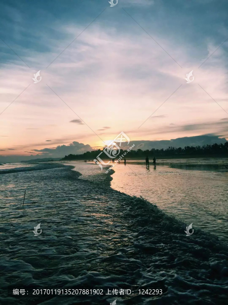 黃昏下的大海