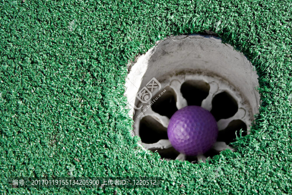 紫色的Golf,Ball