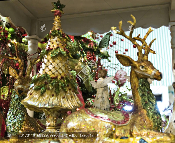 金色樹與Reindeer