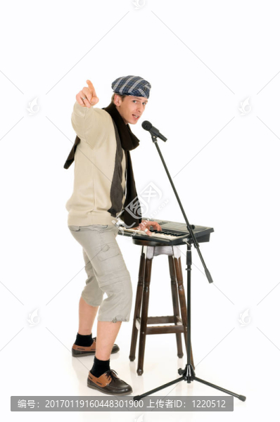 音樂表演者；鍵盤