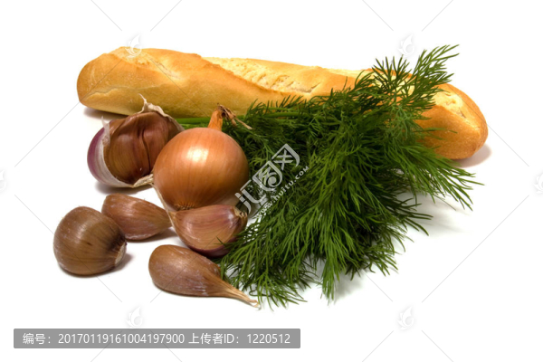白色蔬菜和面包