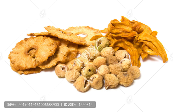 白色背景上的干果分類