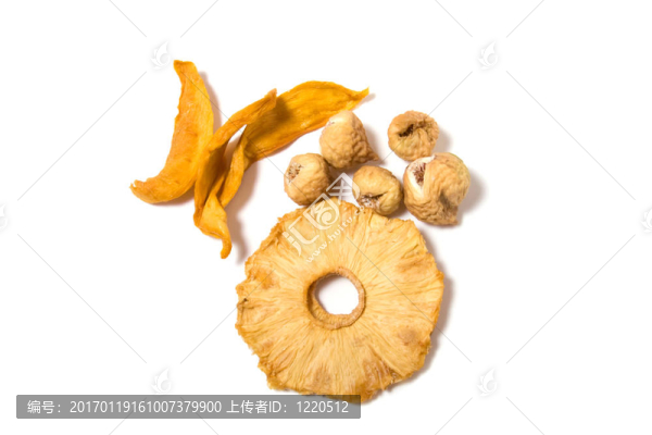 白色背景上的干果分類