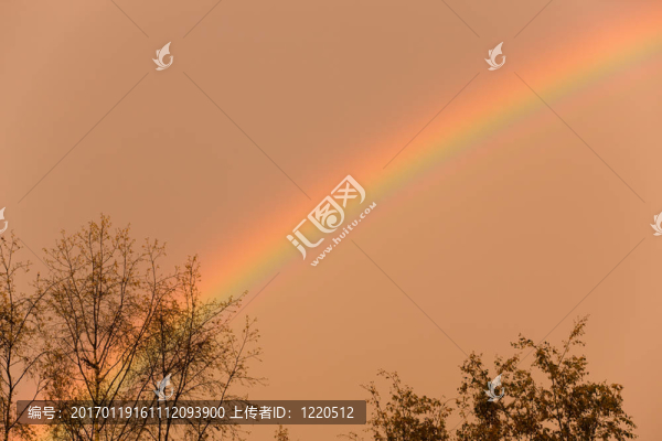 早晨的彩虹