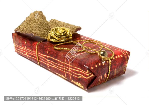 白色背景下的禮品包裝