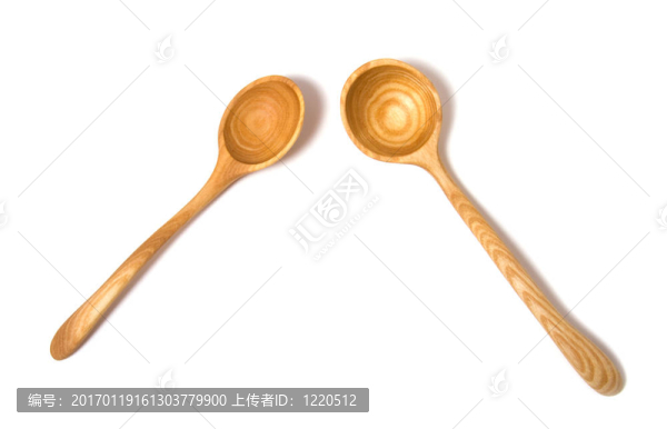 白色背景上的湯匙