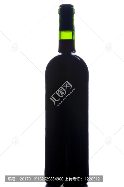 黑色的酒杯