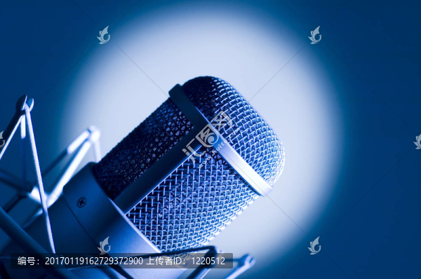 演播室麥克風。