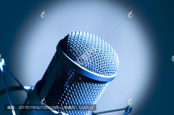 演播室麥克風(fēng)。