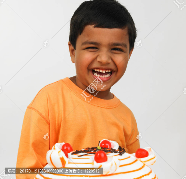 男孩慶祝生日聚會(huì)