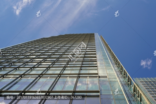 現(xiàn)代高層建筑仰拍