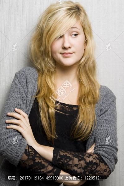 年輕漂亮的女孩