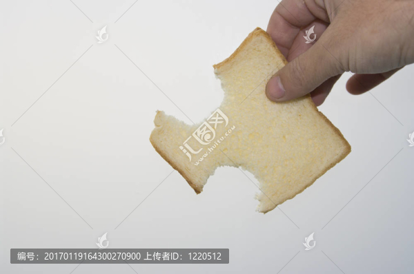 一片白色背景的面包模子