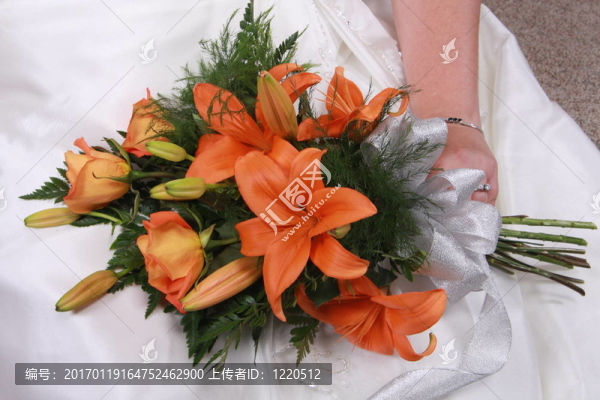 橙色新娘花束