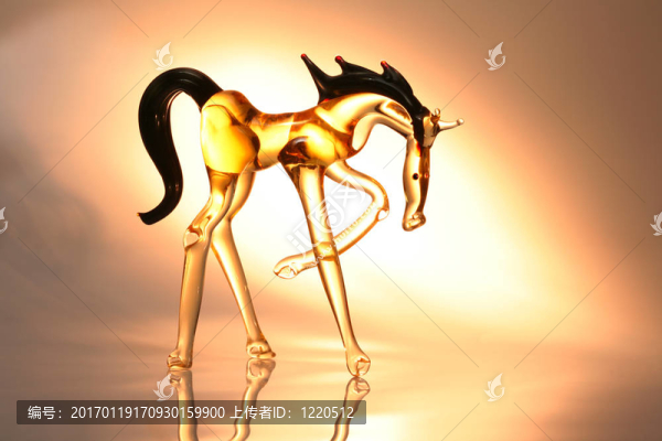 玻璃馬-匯圖網(wǎng) www.fosd68.com 玻璃馬