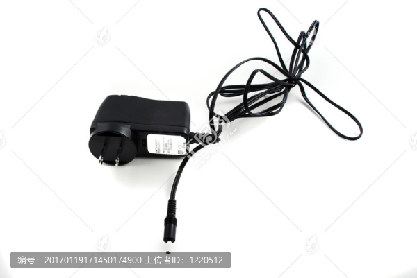 電源連接器