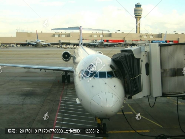 機(jī)場(chǎng)和飛機(jī)-匯圖網(wǎng) www.fosd68.com 機(jī)場(chǎng)和飛機(jī)