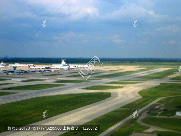 機(jī)場空中爭奪