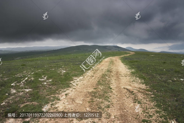 在山上的路