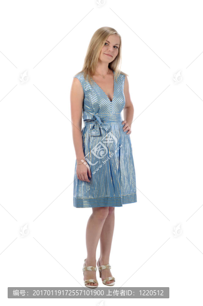 穿藍(lán)色衣服的女孩