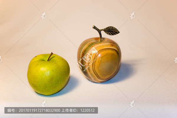 兩個(gè)蘋果