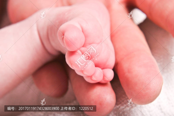 嬰兒的腳