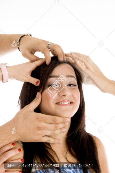 手里拿著女孩的因素