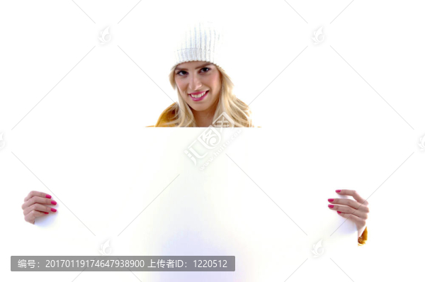 女性攜帶標(biāo)語牌的肖像