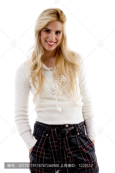 微笑的年輕女性模特觀