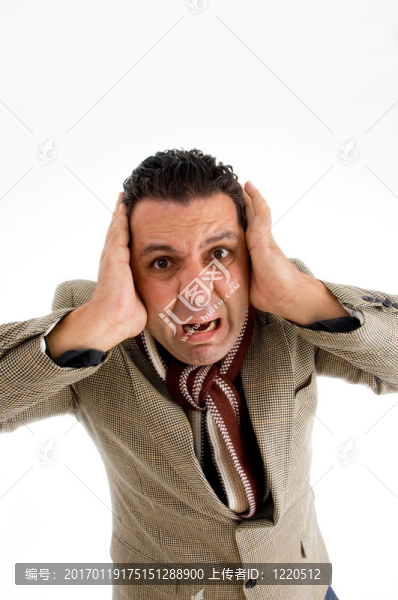 不滿的成人