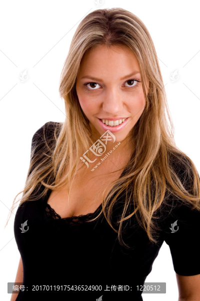 微笑的性感女人看著相機(jī)的肖像
