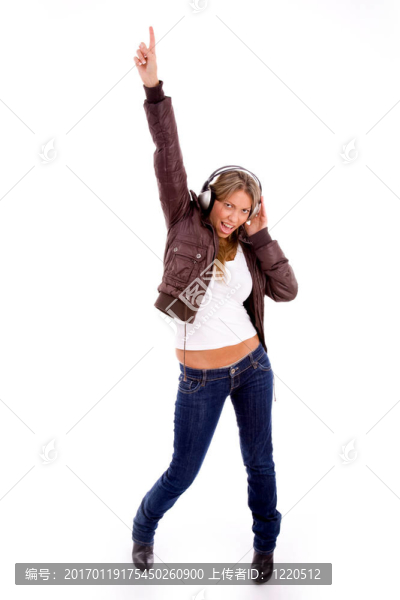 欣賞音樂的前視圖