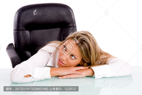 靜息的商人前視圖