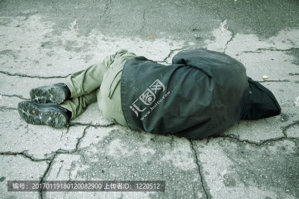 睡在街上