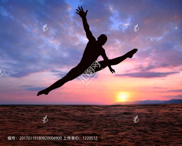 在夕陽(yáng)的剪影-匯圖網(wǎng) www.fosd68.com 在夕陽(yáng)的剪影