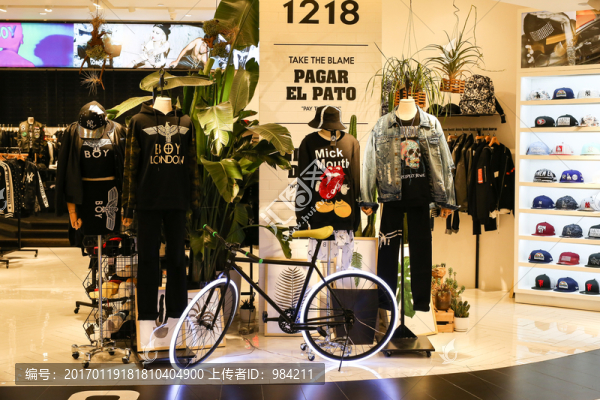 服裝專賣店,服裝店陳列
