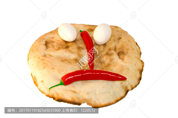 圓微笑面包與蔬菜和雞蛋