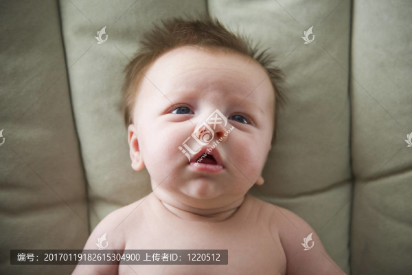 三個月大的嬰兒
