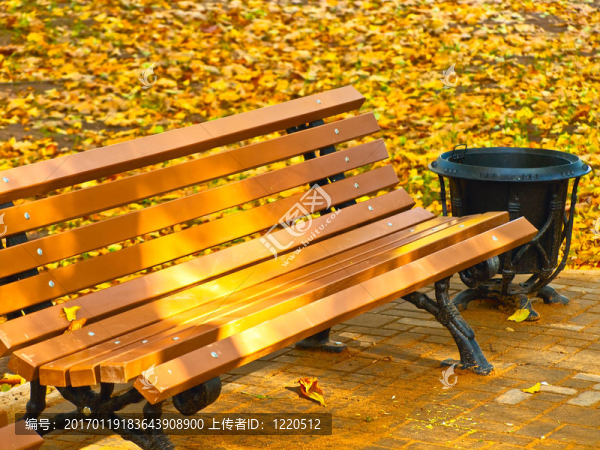 秋臺(tái)-匯圖網(wǎng) www.fosd68.com 秋臺(tái)